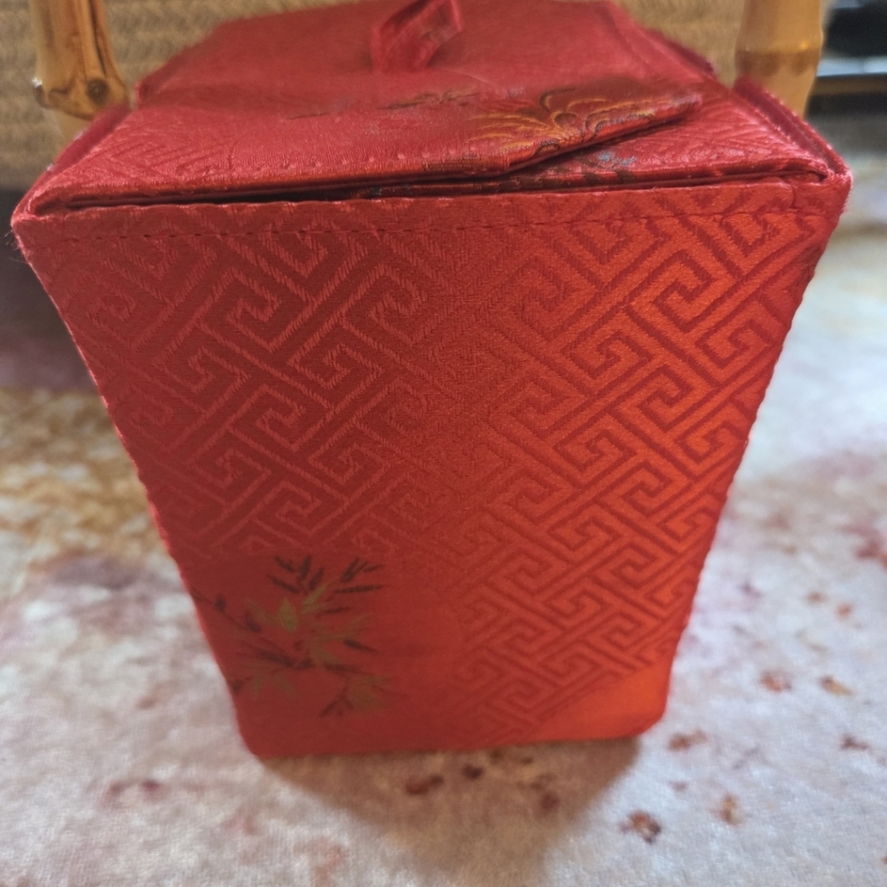 Chinese Style Takeout Red Silk Box Handbag Bamboo Handle Origami Silk Earrings - Picture 16 of 16